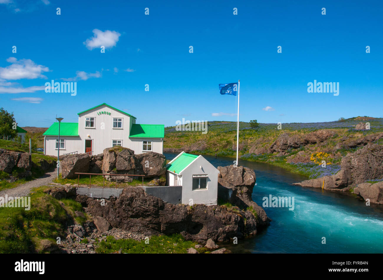 Lodge Di pesca, Lundur, Hitara River, Vesturland, Islanda Foto Stock