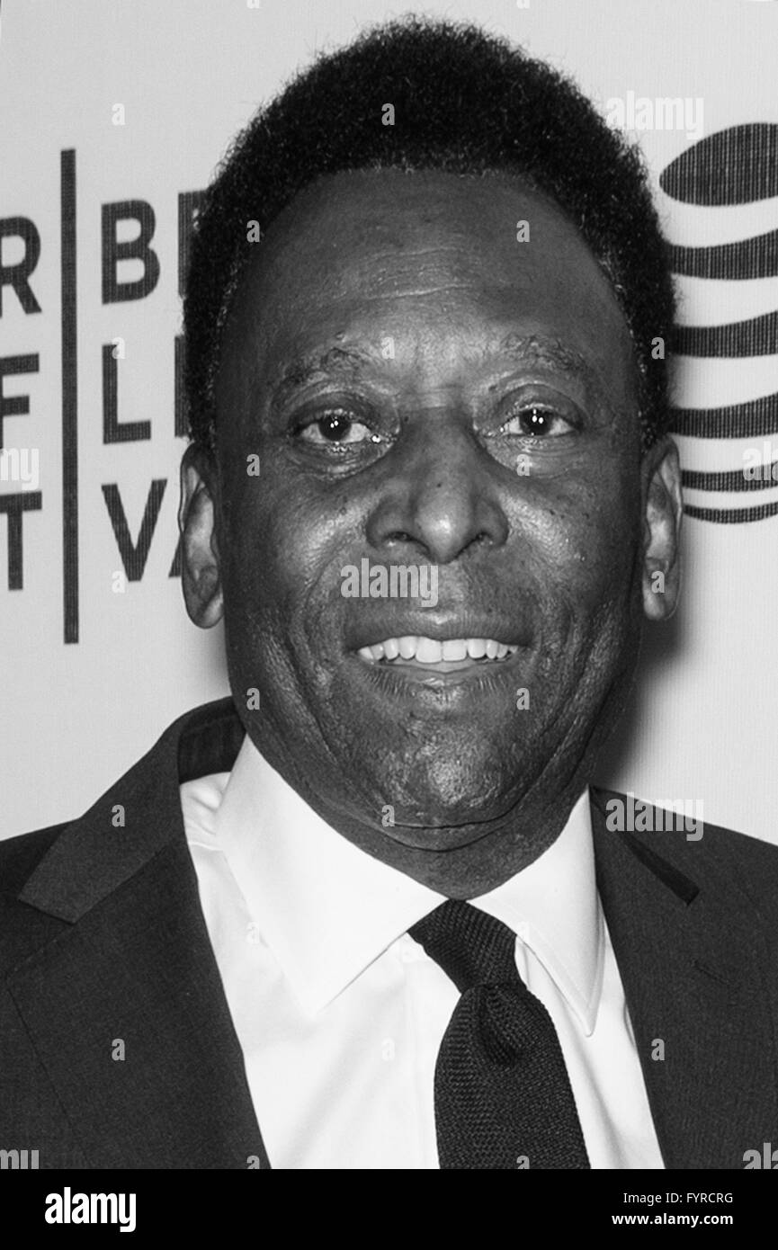 La città di New York, Stati Uniti d'America - 23 Aprile 2016: Edson Arantes do Nascimento aka Pele assiste - Pele: nascita di una Leggenda - Premiere Foto Stock