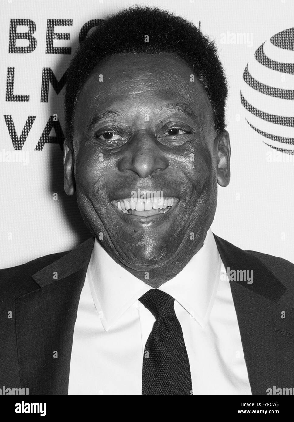 La città di New York, Stati Uniti d'America - 23 Aprile 2016: Edson Arantes do Nascimento aka Pele assiste - Pele: nascita di una Leggenda - Premiere Foto Stock