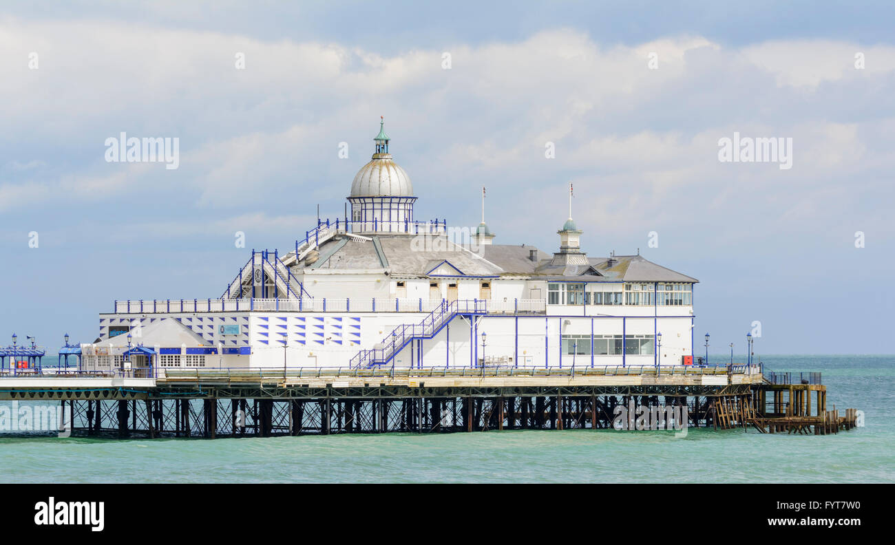La fine di Eastbourne Pier a Eastbourne, East Sussex, Inghilterra, Regno Unito. Foto Stock