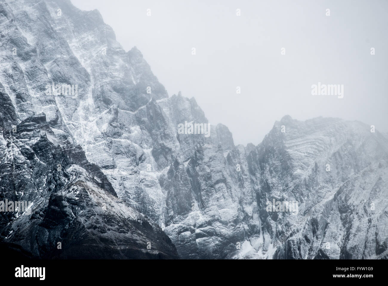 Le montagne di Torres del Paine durante il periodo invernale. Foto Stock