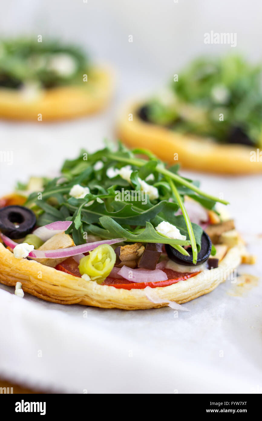 Mini Vegetarian pasta sfoglia pizze Foto Stock