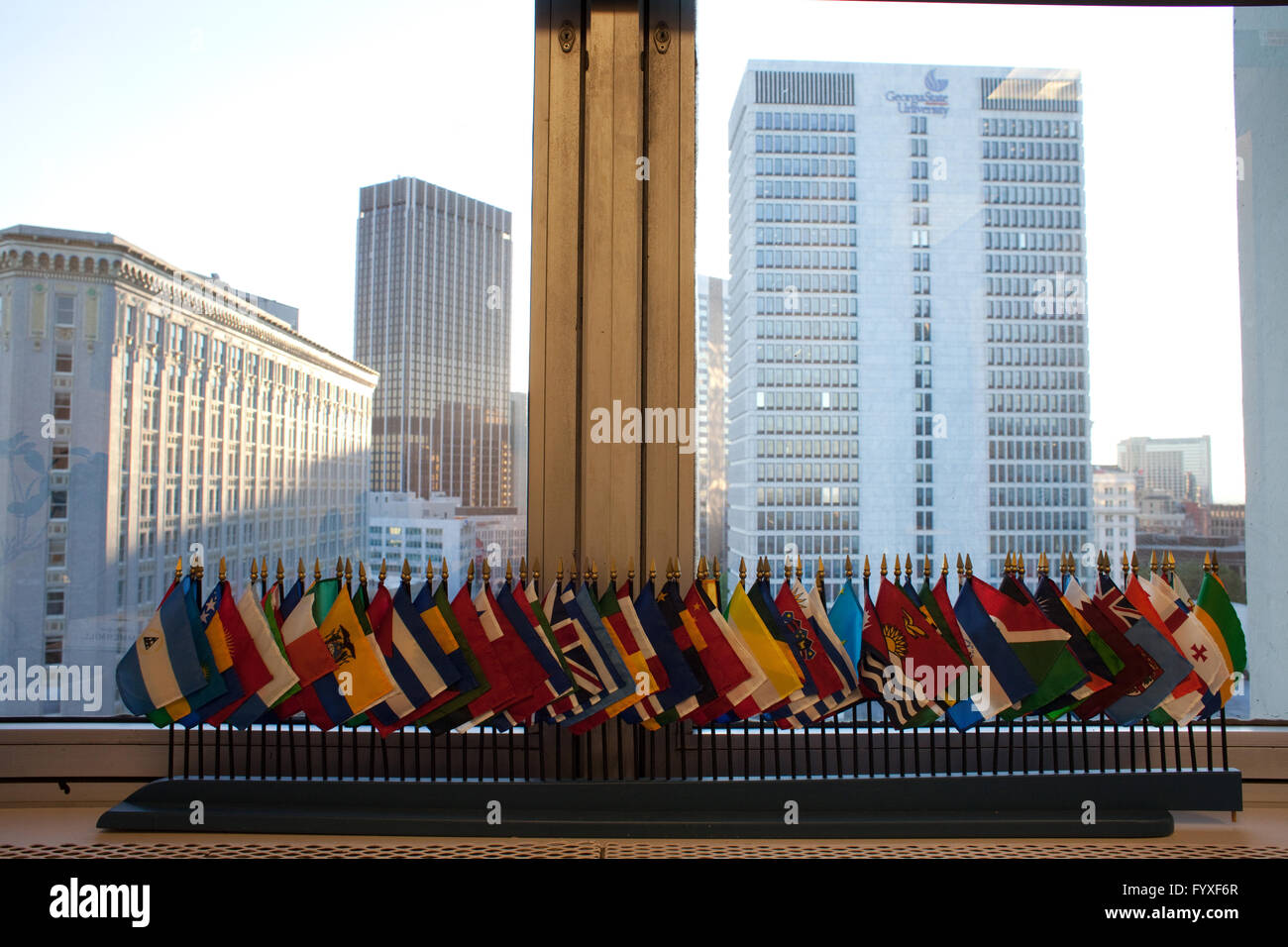 Grattacieli di Atlanta visto da una finestra di ufficio, Stati Uniti d'America Foto Stock