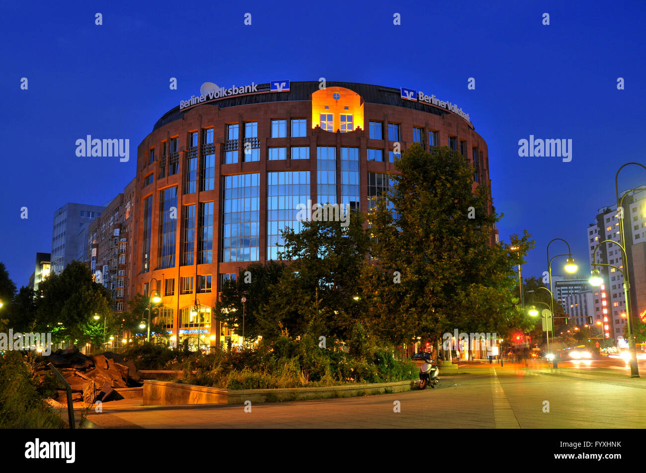 Banca Popolare di Berlino, co-operative bank, Olof-Palme-Platz, Budapester Strasse, il Tiergarten, nel quartiere Mitte di Berlino, Germania Foto Stock