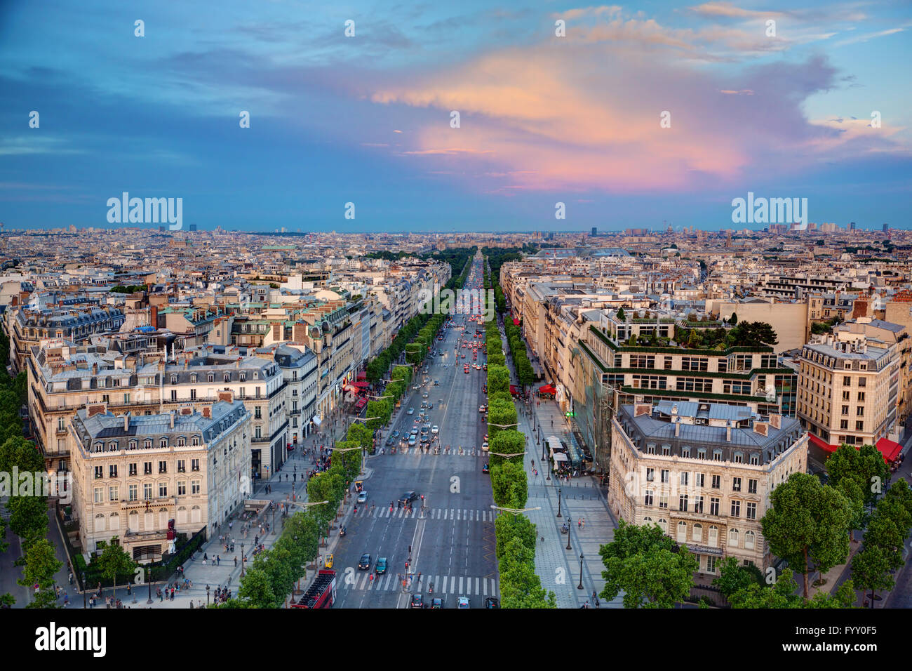 Avenue des Champs Elysees di Parigi, Francia Foto Stock