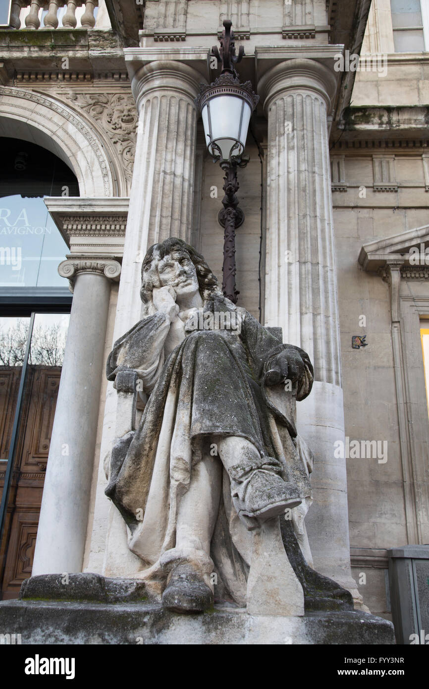 Statua fuori Grand Opera Avignon, Francia Foto Stock