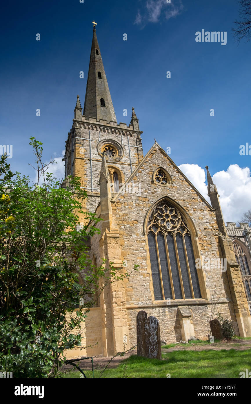 Chiesa della Santa Trinità e il fiume Avon, Stratford-upon-Avon, Warwickshire, Inghilterra, Regno Unito Foto Stock