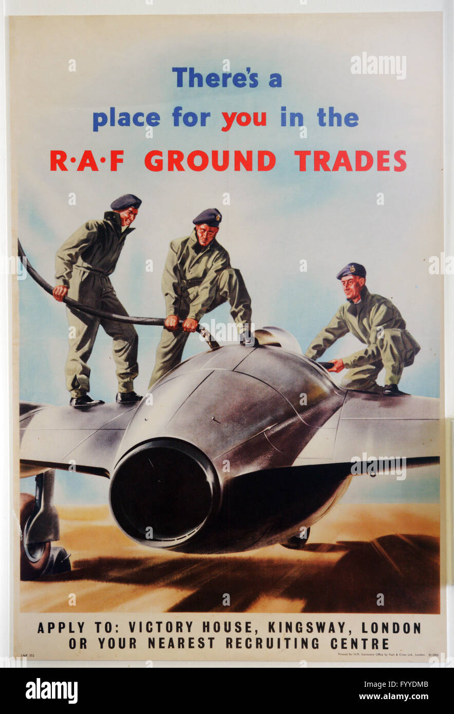 La seconda guerra mondiale la RAF traffici terra poster di reclutamento Foto Stock