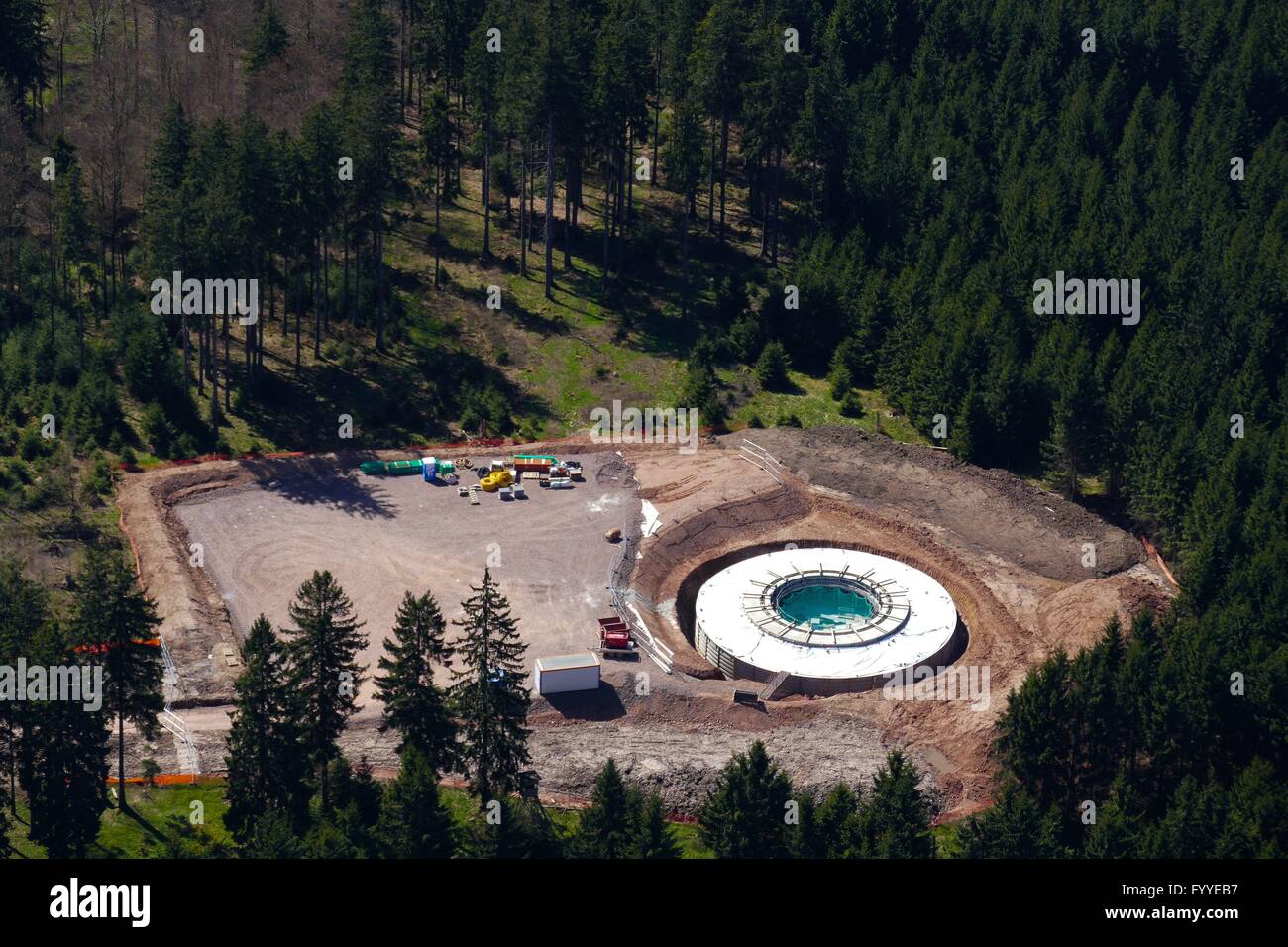 Vista aerea della turbina eolica sito in costruzione. Foto Stock