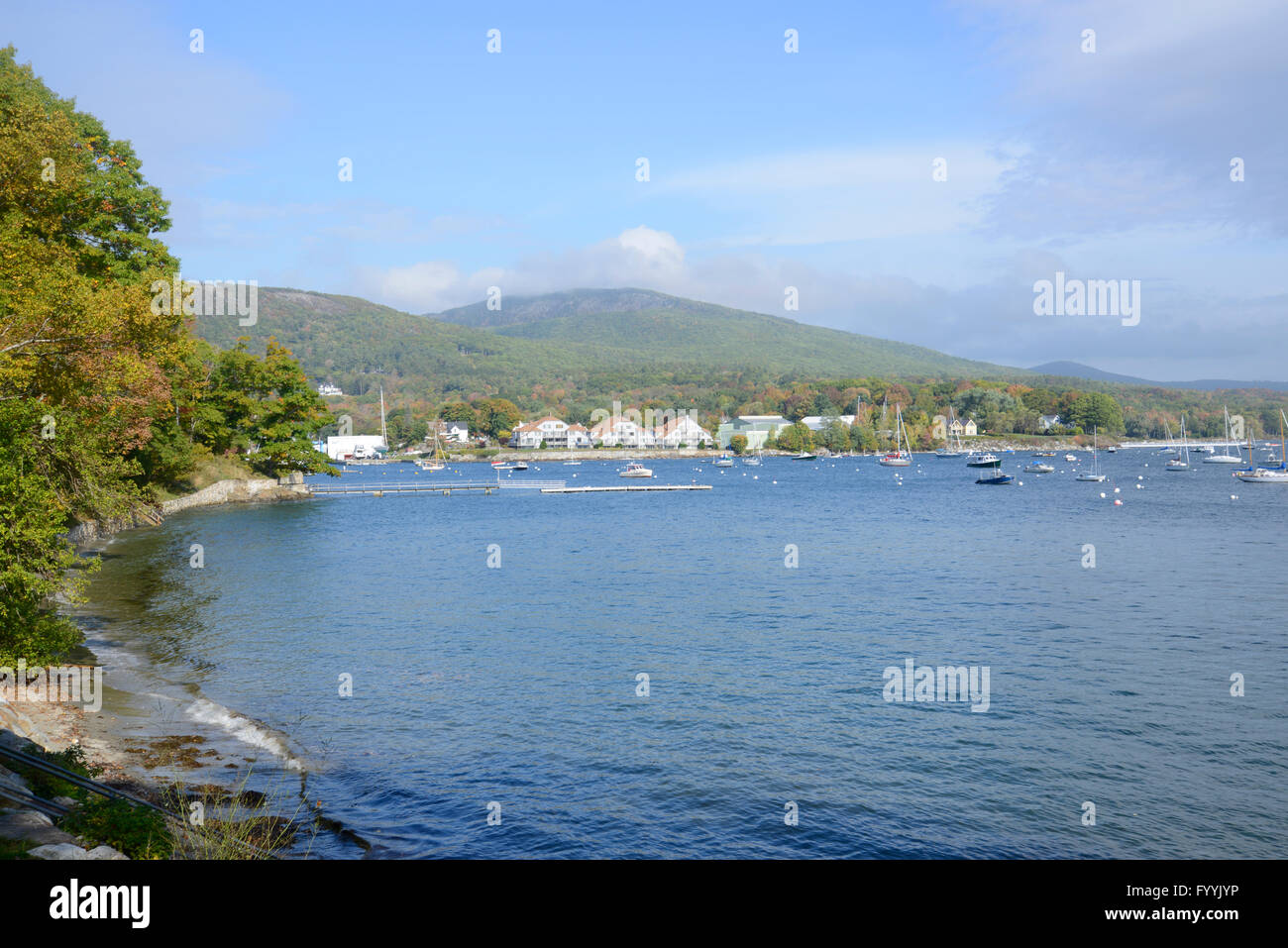 Costa e porto vicino a Camden, Maine in Nuova Inghilterra Foto Stock