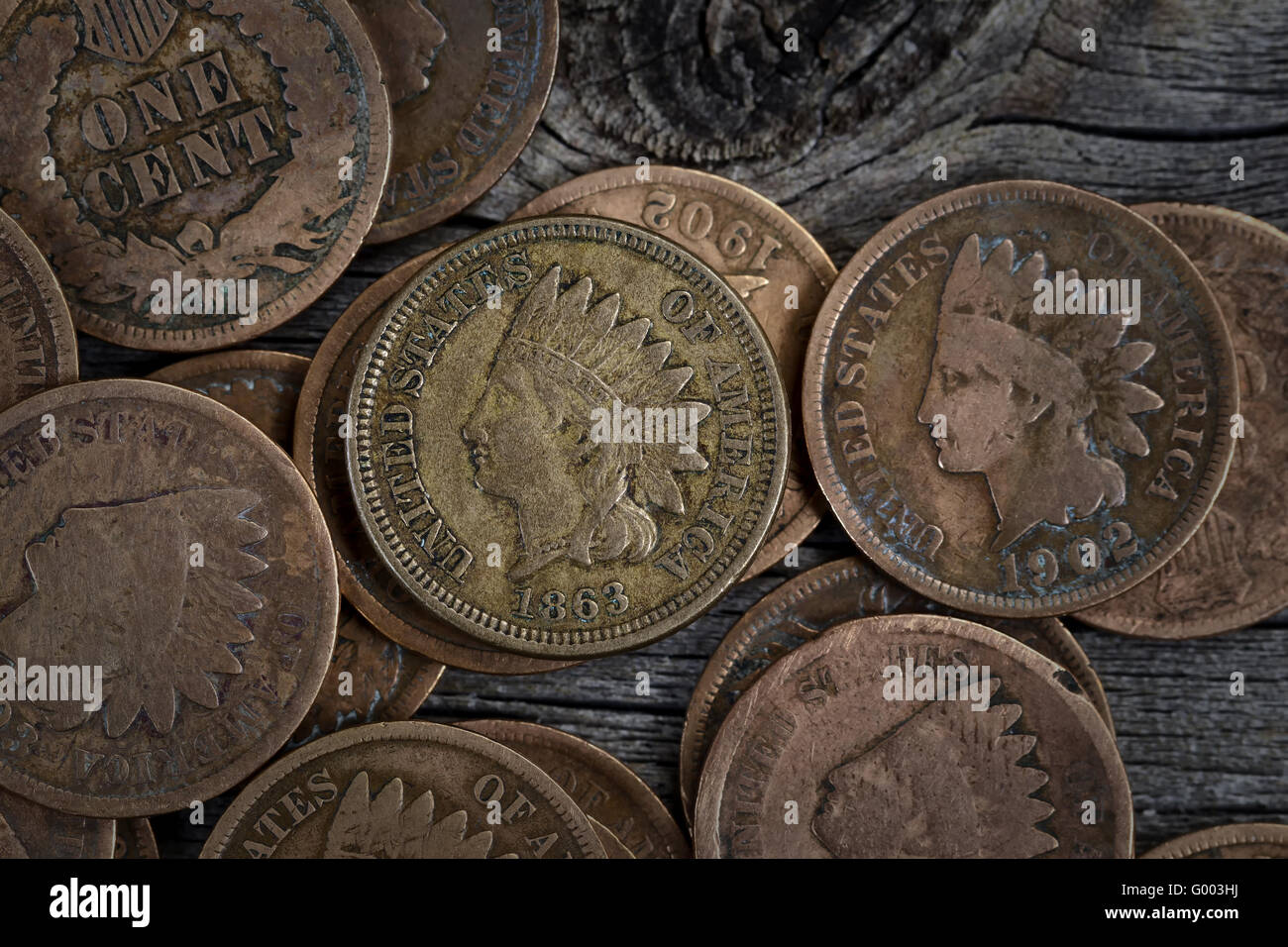 Raro Penny monete su legno Foto Stock