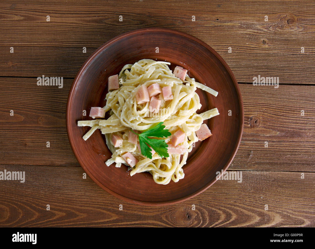 Fettuccine alla papalina Foto Stock