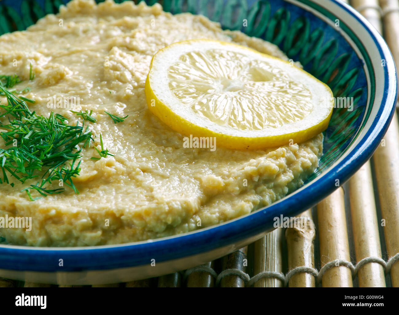 Limon Soslu Humus - Hummus con salsa di limone Foto Stock