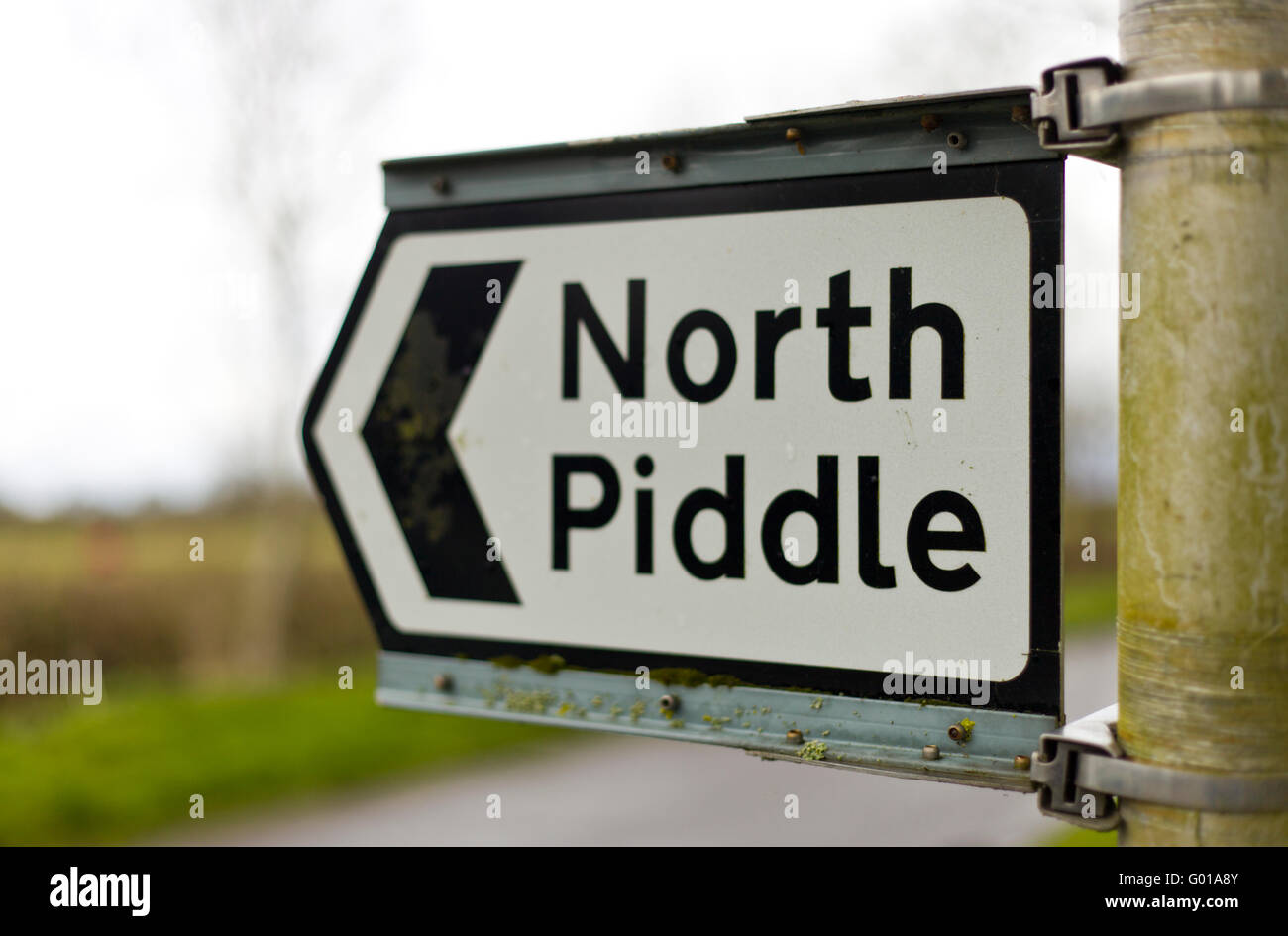 Segno per il Nord Piddle, un villaggio in Worcestershire, England Regno Unito Foto Stock