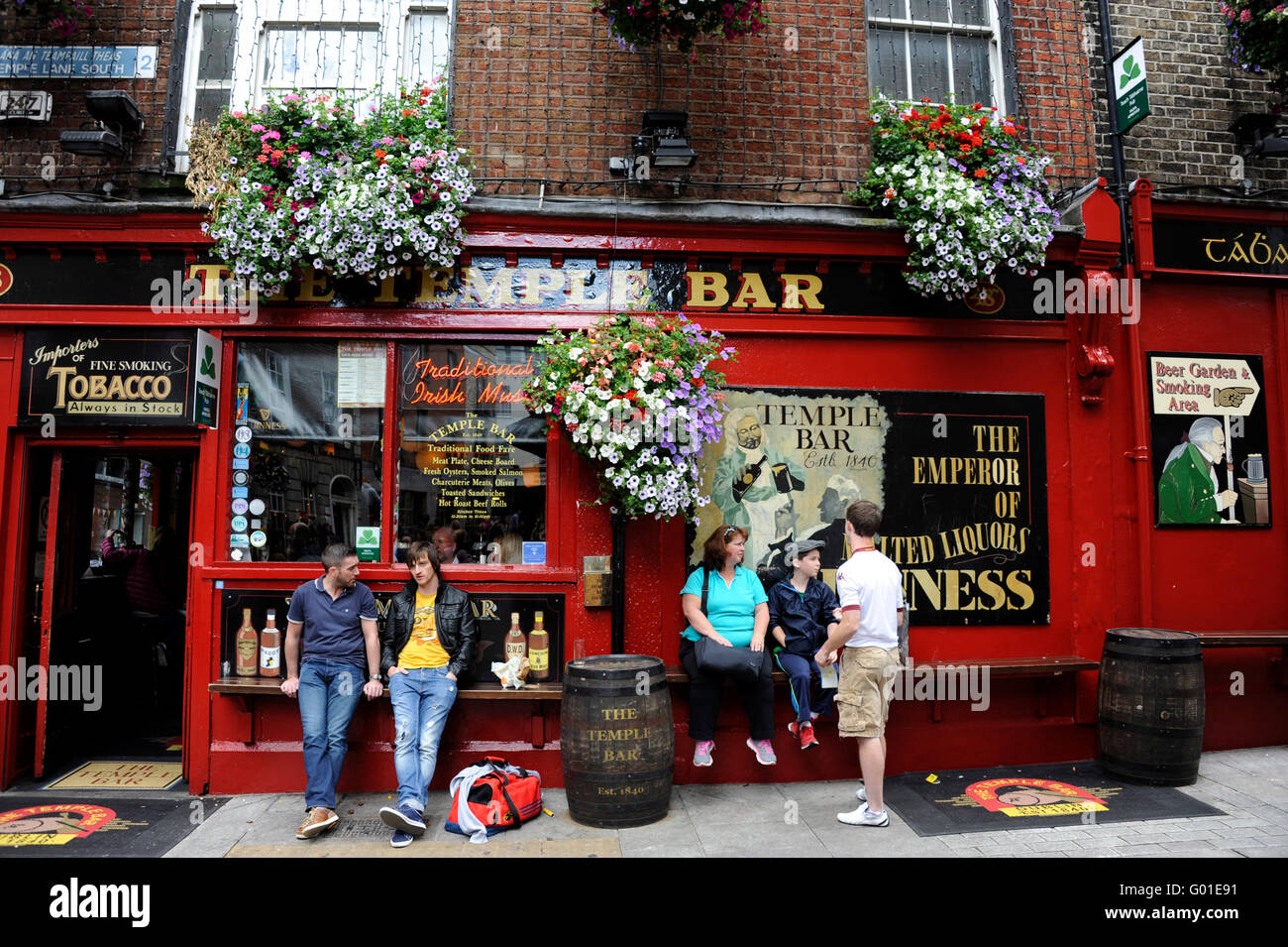 Il famoso pub Temple Bar al Temple Bar di Dublino, Irlanda Foto Stock