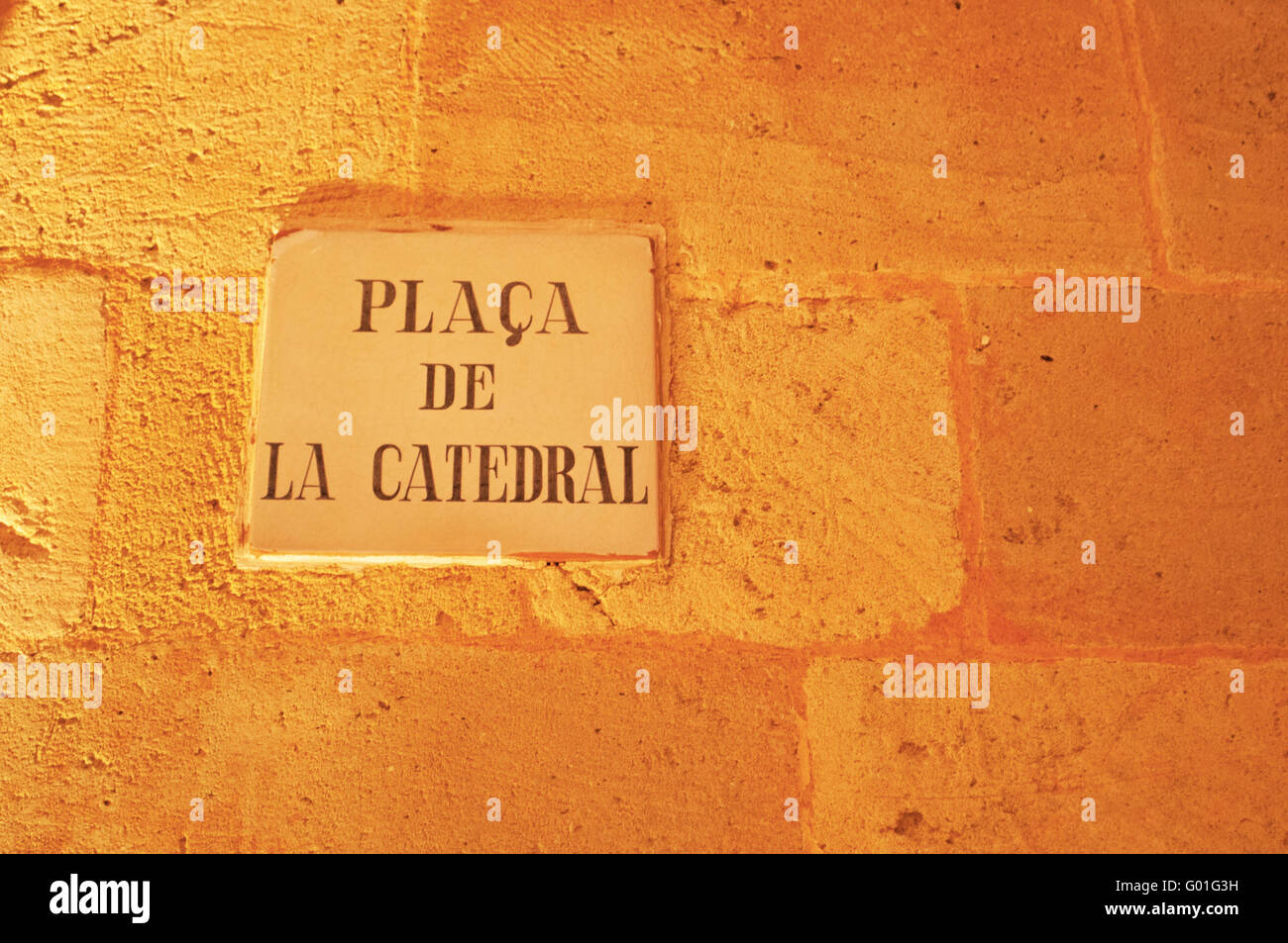 Minorca isole Baleari, Spagna: l'iscrizione della piazza della Cattedrale Basilica di Ciutadella Foto Stock