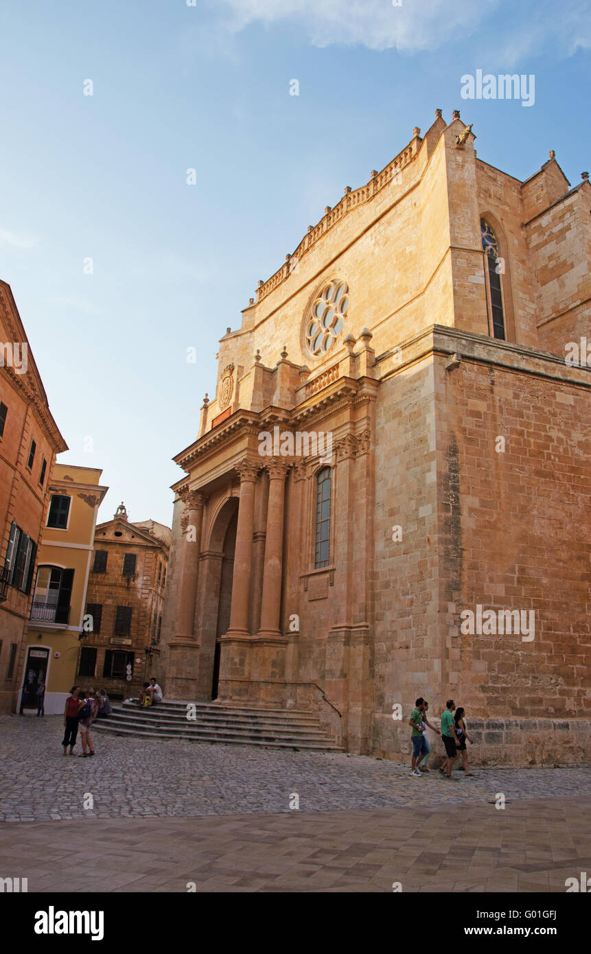 Minorca isole Baleari, Spagna: Vista della Basilica Cattedrale di Ciutadella, la chiesa di Santa Maria costruita sul sito di una vecchia moschea Foto Stock