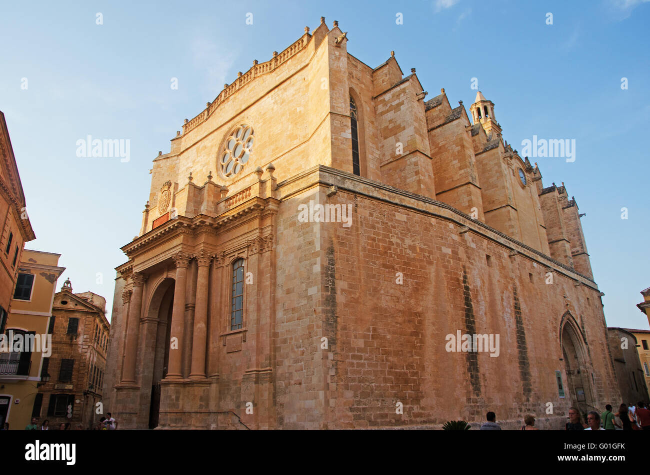 Minorca isole Baleari, Spagna: Vista della Basilica Cattedrale di Ciutadella, la chiesa di Santa Maria costruita sul sito di una vecchia moschea Foto Stock