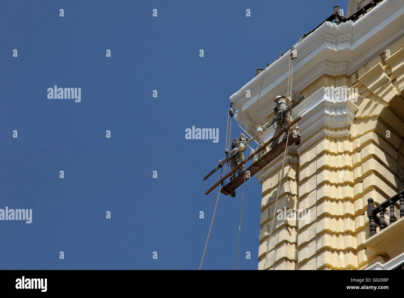 Renovierung Kirche / Costruire lavoratore sulla Chiesa Foto Stock