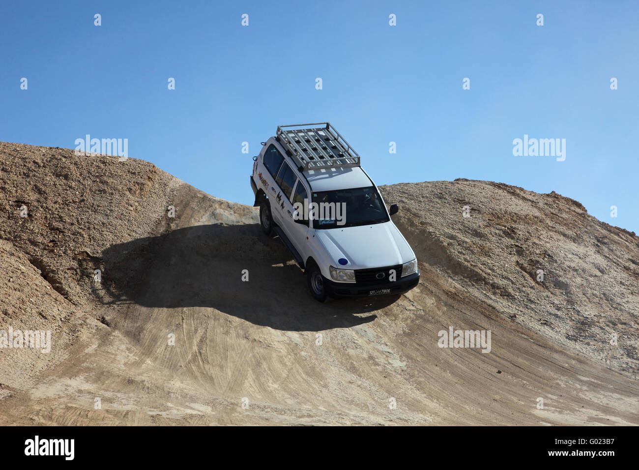 Automobile in deserto Foto Stock