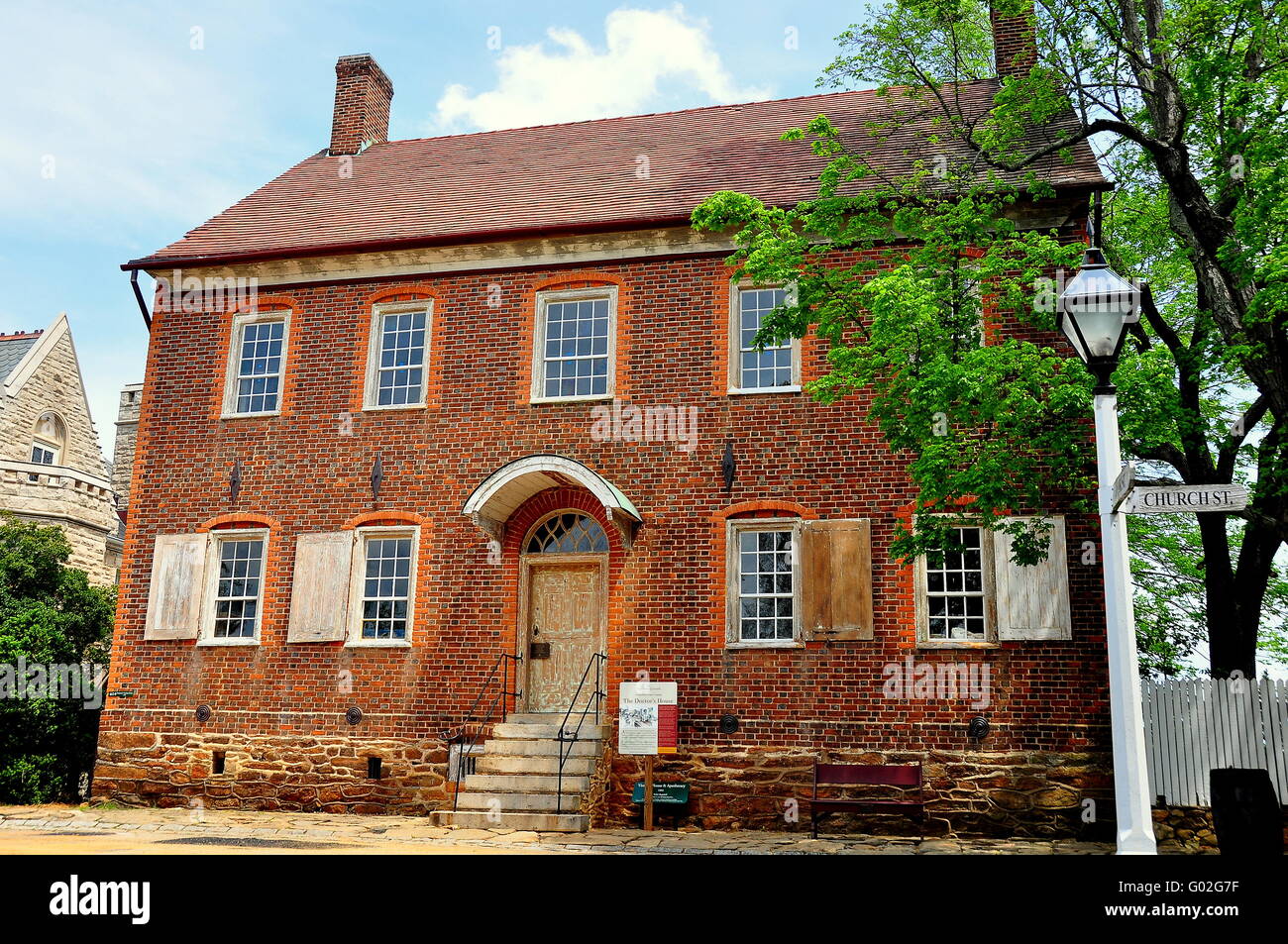 Vecchia Salem, North Carolina: 1802 medico Samuel Benjamin Vierling casa (il Doctor's House) su Church Street * Foto Stock