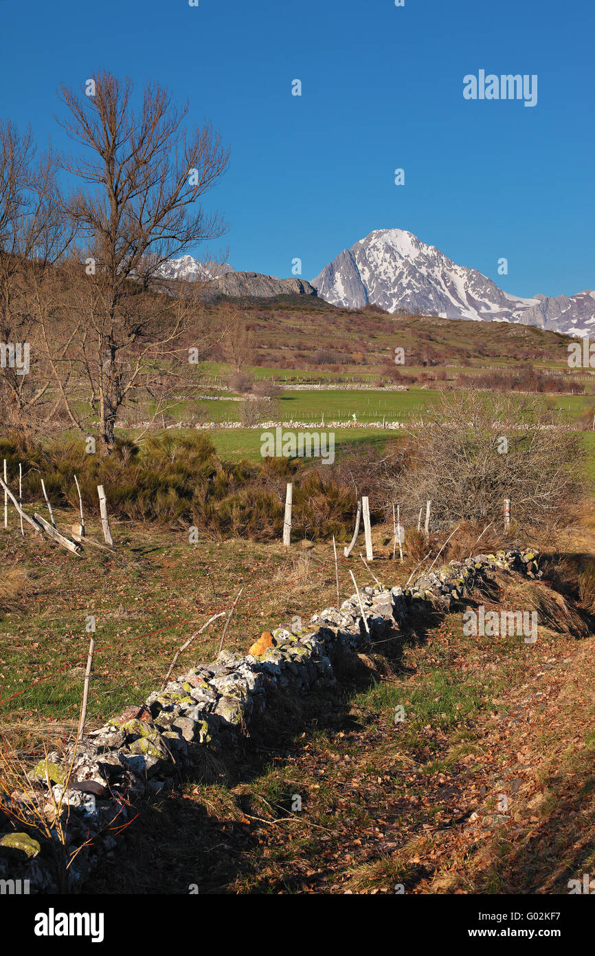 Montagne di neve Foto Stock