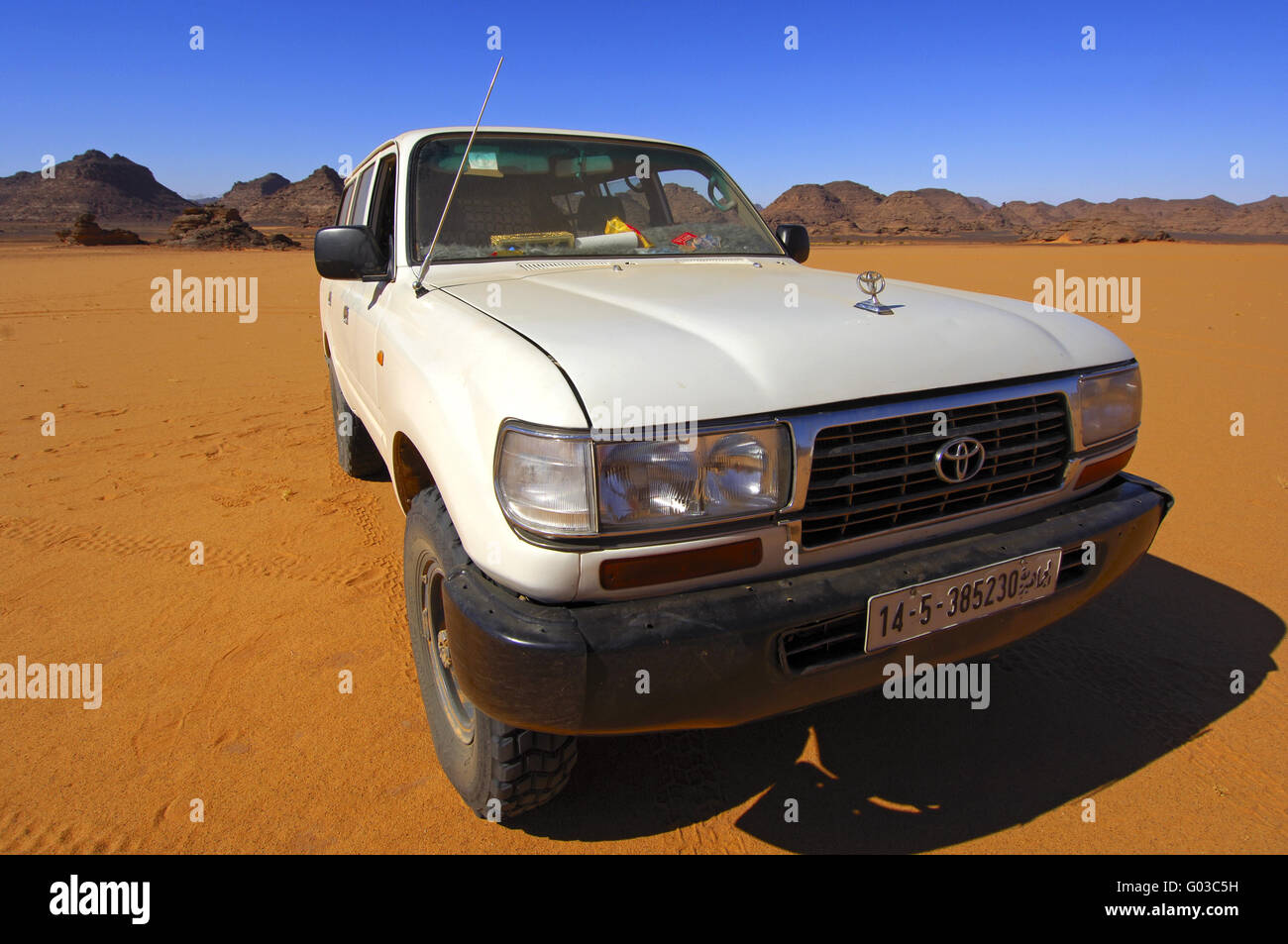 Toyota veicolo fuoristrada in un ampio angolo di ripresa Foto Stock