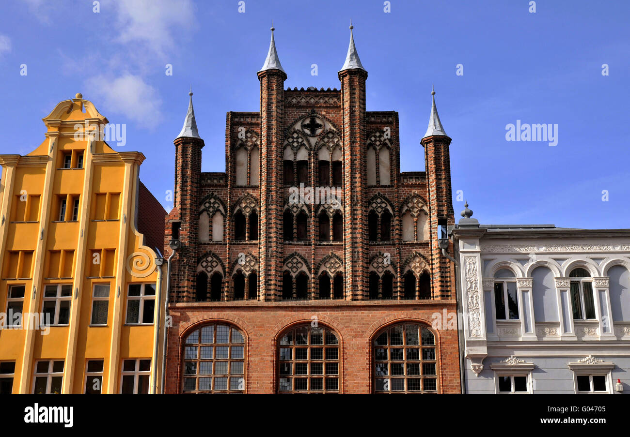 Gli edifici di vecchia costruzione, Old Market Square, Città vecchia, Stralsund, Meclenburgo-Pomerania Occidentale, Germania / Alter Markt Foto Stock