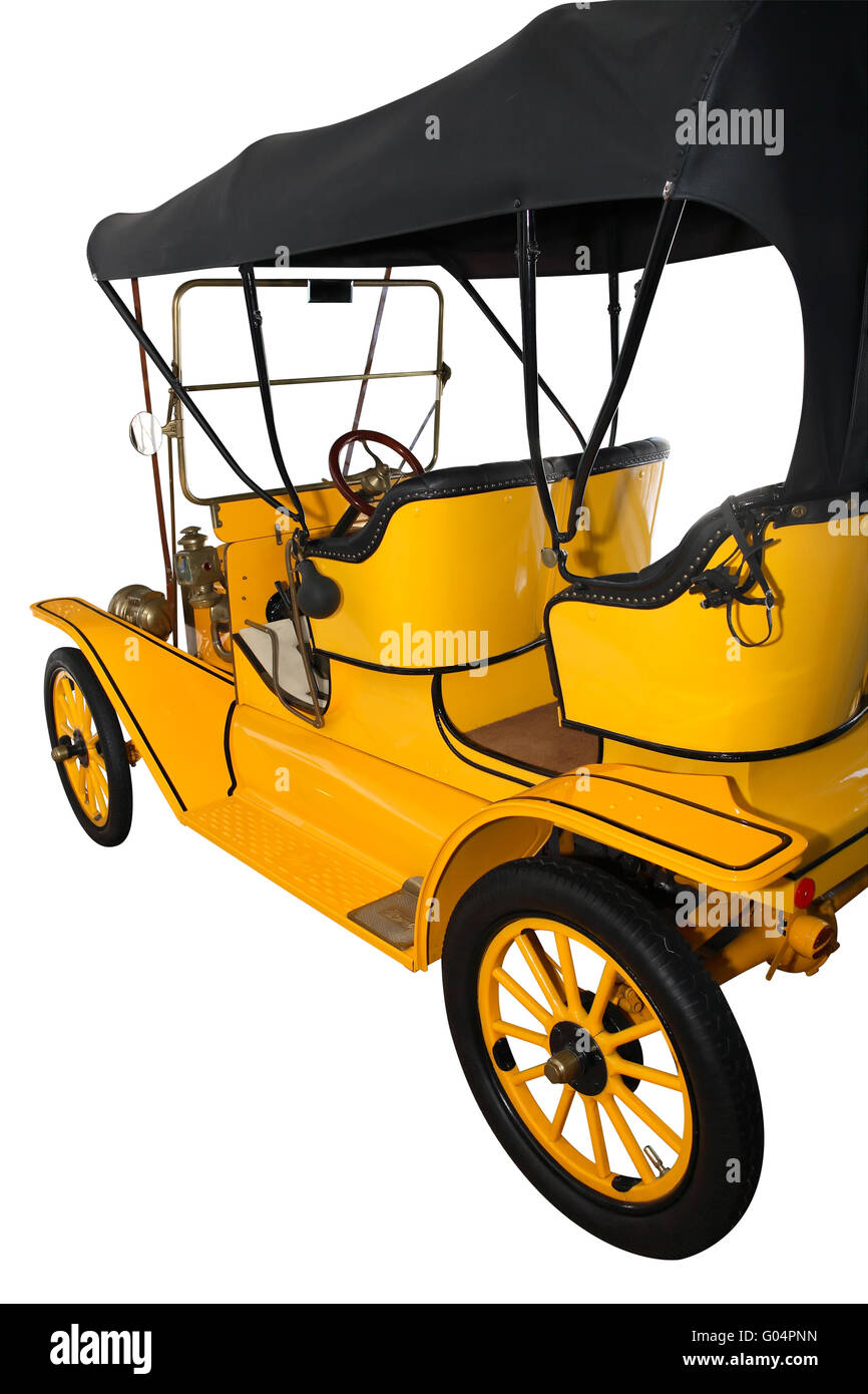 Museo Tecnico, CHERNOGOLOVKA, Russia - 15 Marzo 2015: la Legenda di Stati Uniti industria automobilistica. Modello di colore giallo T Ford isolati su whit Foto Stock