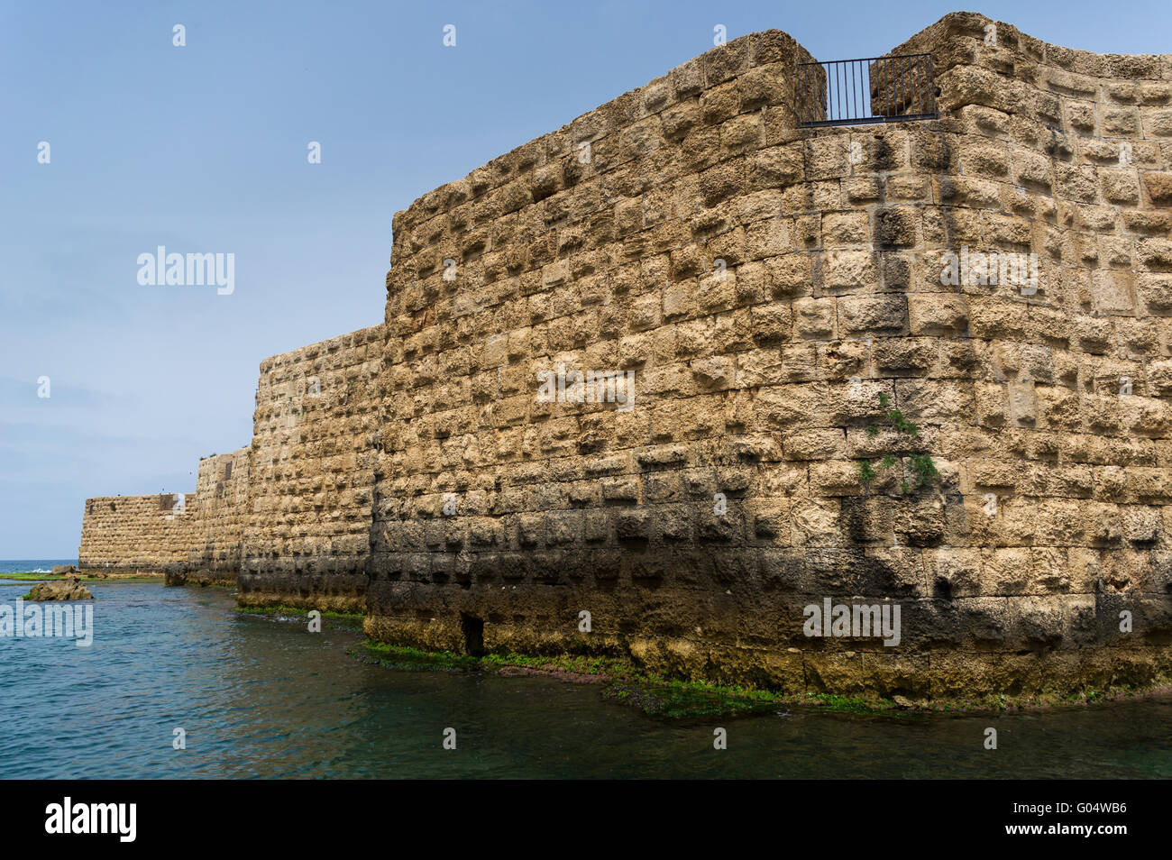 La vista del mare storico mura antiche in acri (Ak Foto Stock