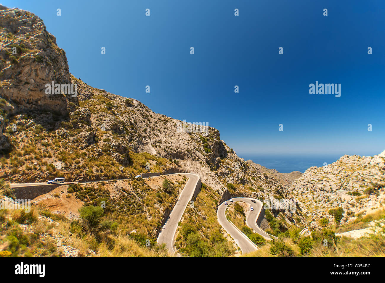 Strada tortuosa a zig zag immagini e fotografie stock ad alta ...