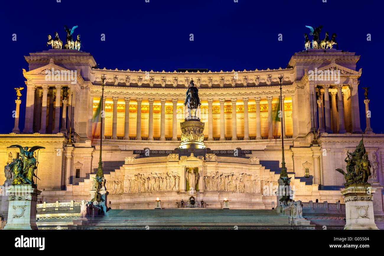 Altare della Patria di Notte - Roma Foto Stock