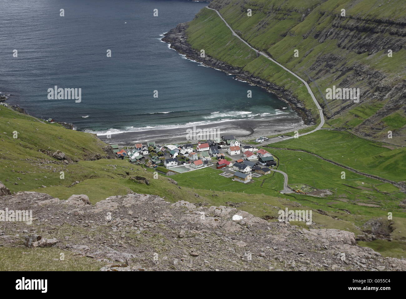 Tjørnuvík villaggio sull'isola delle isole Faerøer di Streymoy Foto Stock