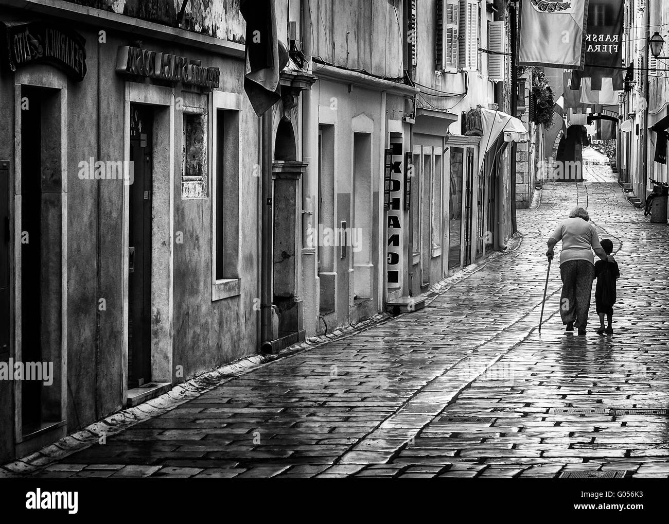 Isola di Rab, Croazia - 5 Agosto 2015: la Vecchia Città di Rab, isola croata famosa per i suoi quattro campanili e le spiagge di sabbia. Foto Stock