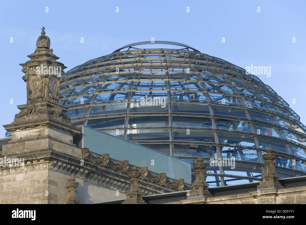 Cupola di vetro del Reichstag a Berlino Foto Stock