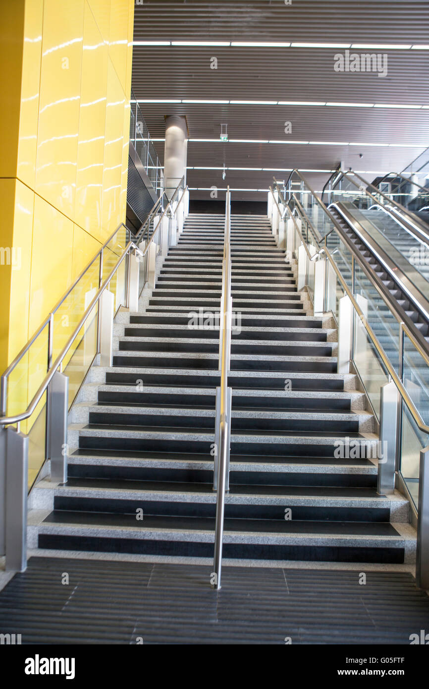 Scale a Canary Wharf Crossrail Station Foto Stock