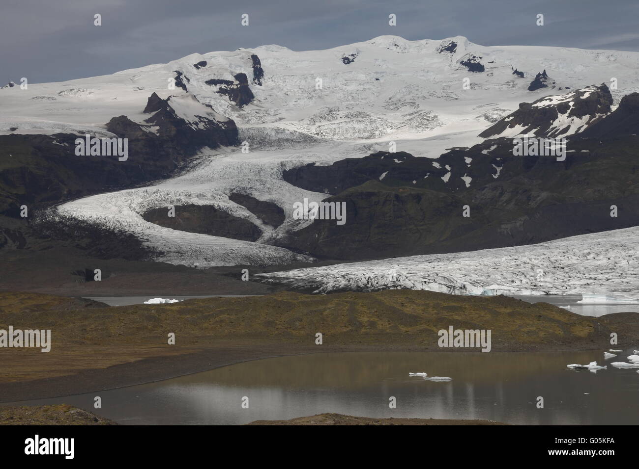 Hrútárjökull - uno dei ghiacciai di uscita (linguette sul ghiacciaio del Vatnajökull calotta di ghiaccio che è il più grande tappi di ghiaccio (glacie Foto Stock