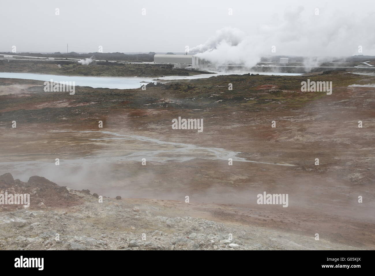 Gunnuhver campo geotermico e Reykjanes Power Station - la stazione elettrica geotermica. Penisola di Reykjanes Foto Stock