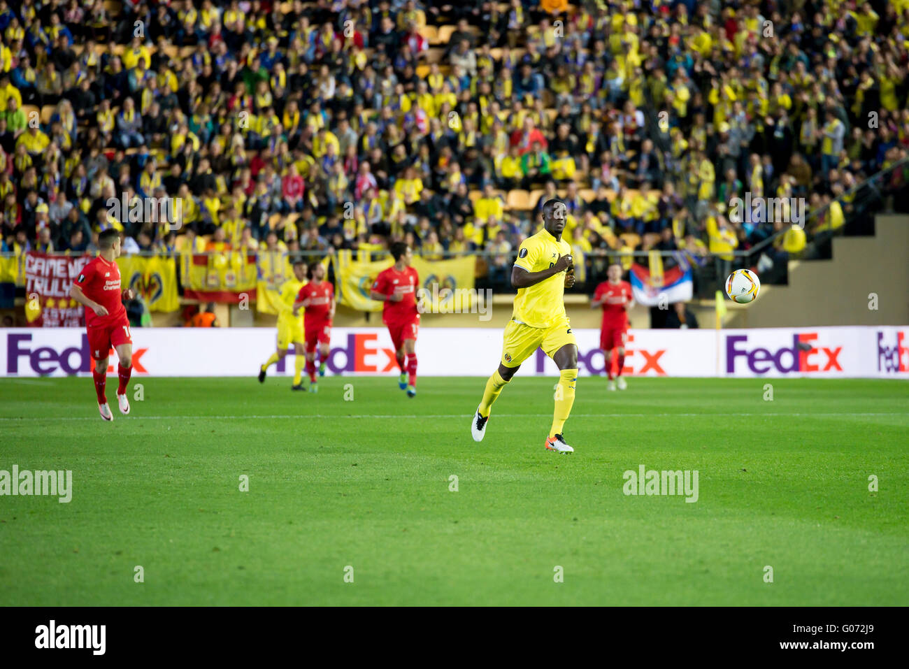 Villarreal, Spagna. 28 Aprile, 2016. Eric Bailly gioca in Europa League semifinale partita tra Villarreal CF e Liverpool FC a El Madrigal stadio on April 28, 2016 in Villarreal, Spagna. Credito: Christian Bertrand/Alamy Live News Foto Stock