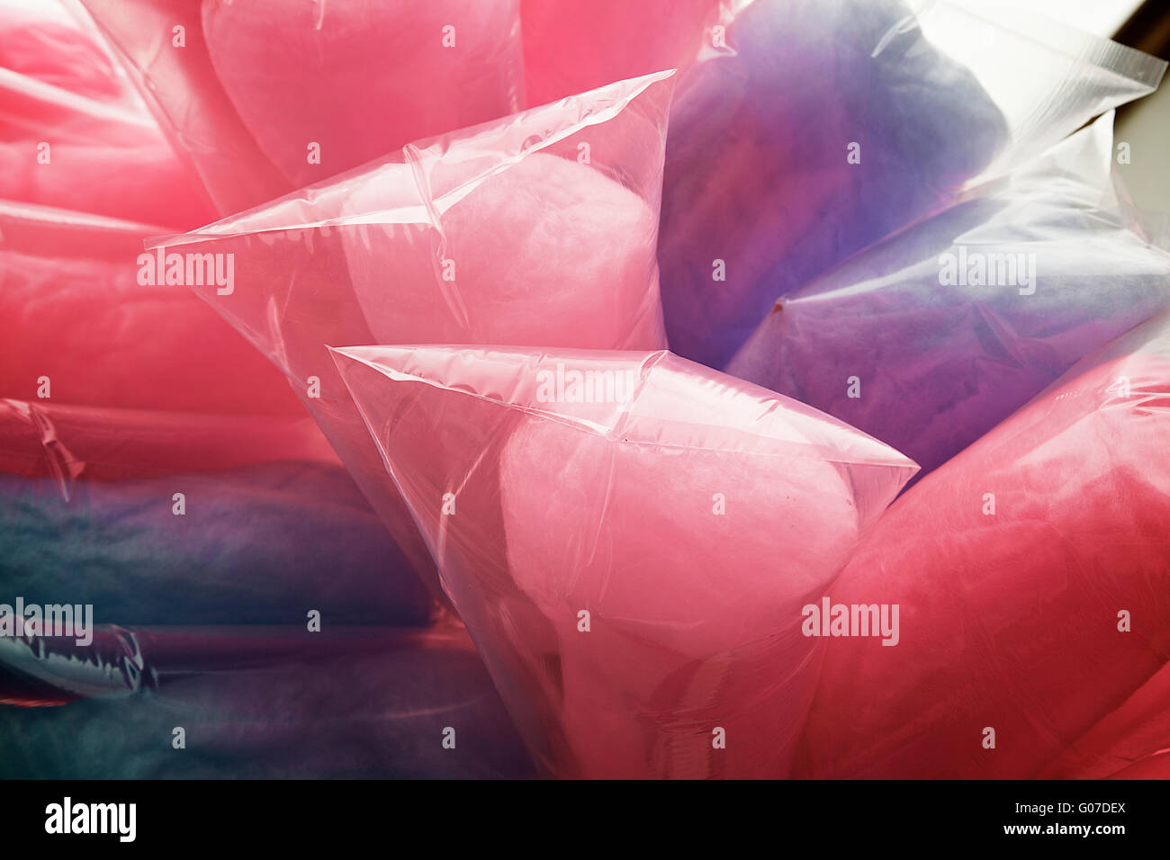 Colorato dessert guardare come il cotone in una busta di plastica, copttern candy Foto Stock
