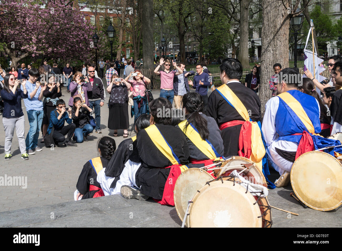 NYU impulso ritmico di Washington Square Park, New York Foto Stock