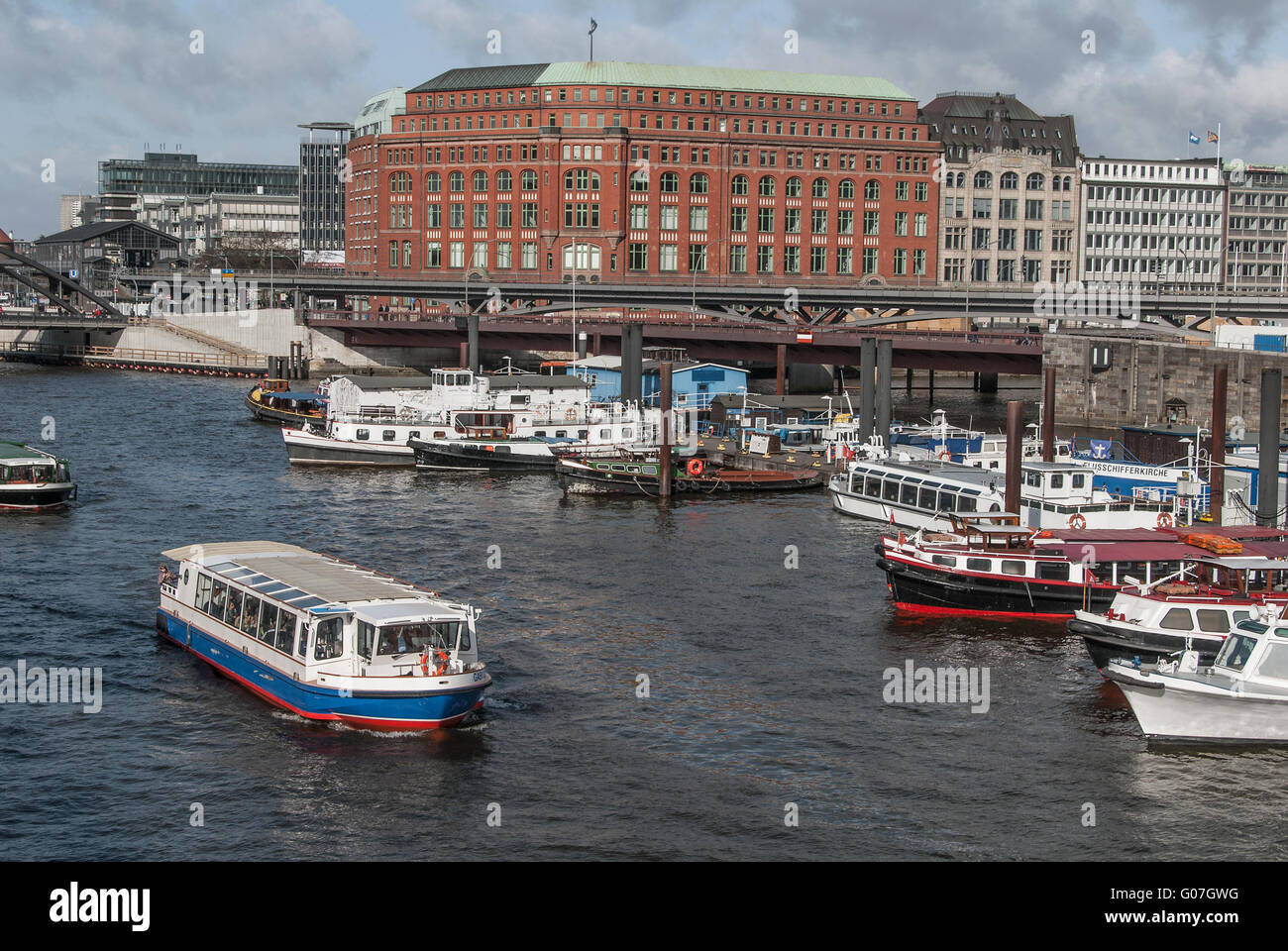 Interno del porto di Amburgo 2 Foto Stock