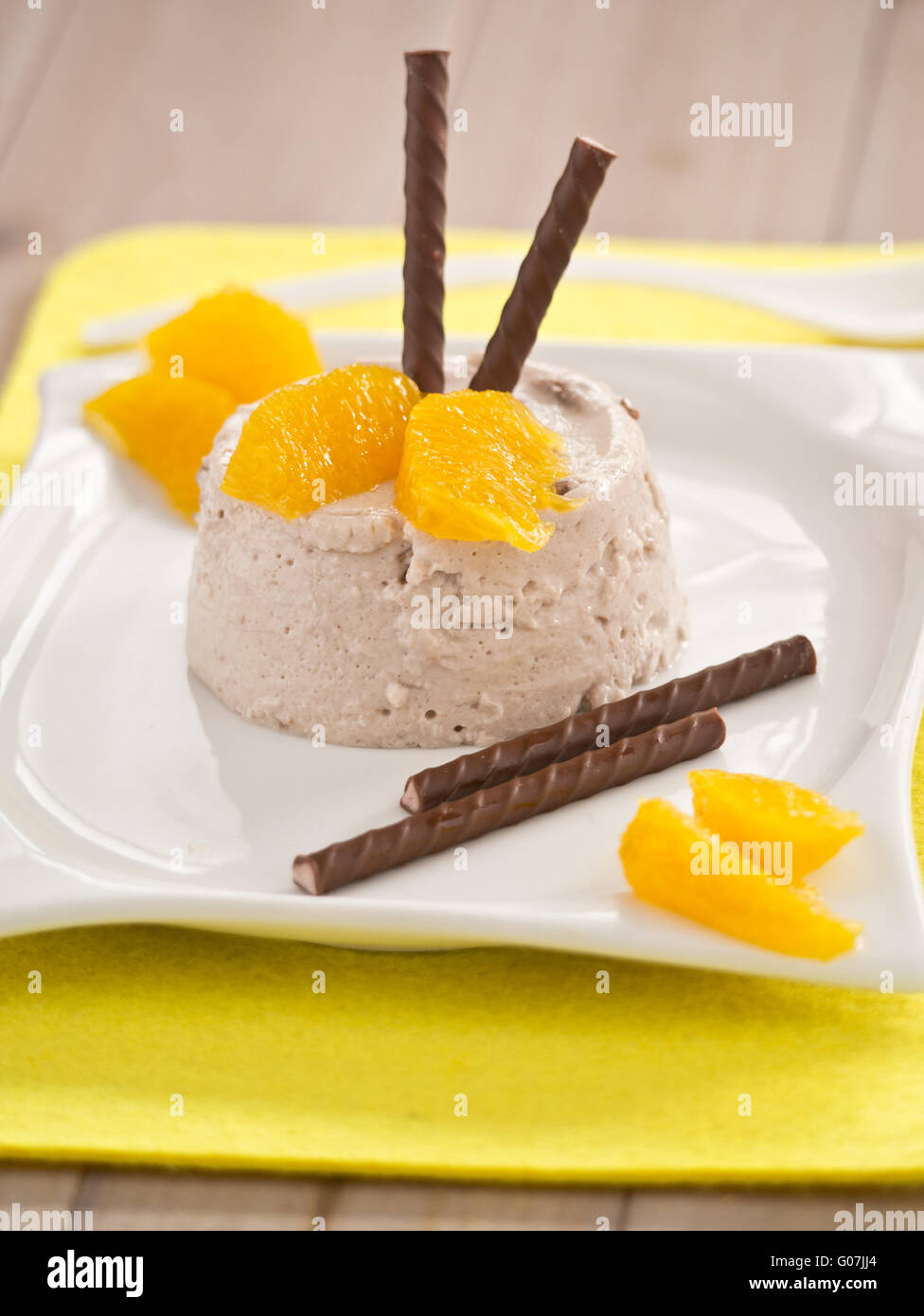 Crema di cioccolato con arancia pezzi di filetto di manzo Foto Stock