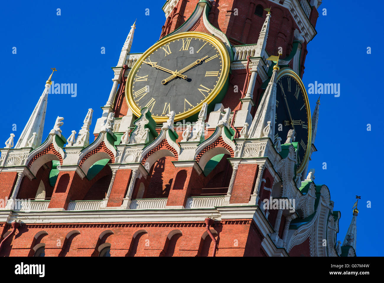 Vista ravvicinata di carillon della torre Spasskaya del Cremlino di Mosca Foto Stock