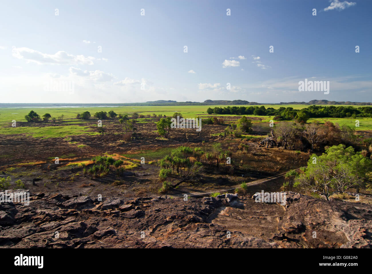 Outback rocce e parte inferiore in Arnham Terra, Territorio del Nord Foto Stock