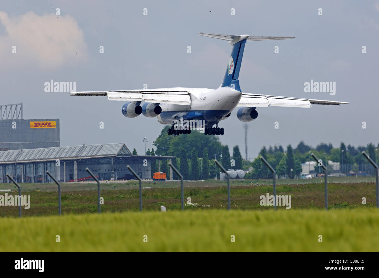 Ilyushin Il-76TD-90SW la Via della Seta Foto Stock