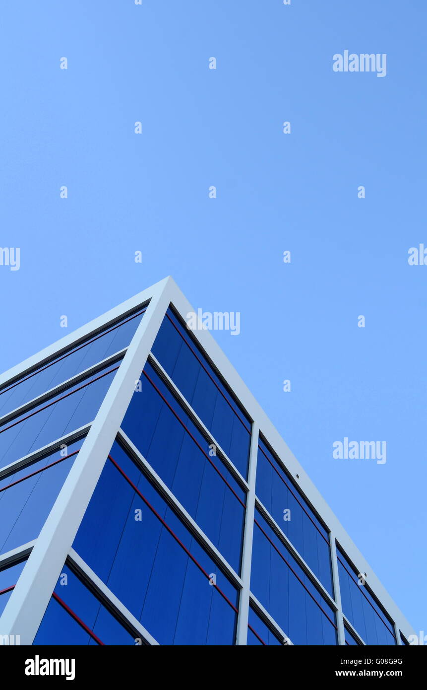 Un moderno ufficio finanziario edificio con spazio di copia Foto Stock
