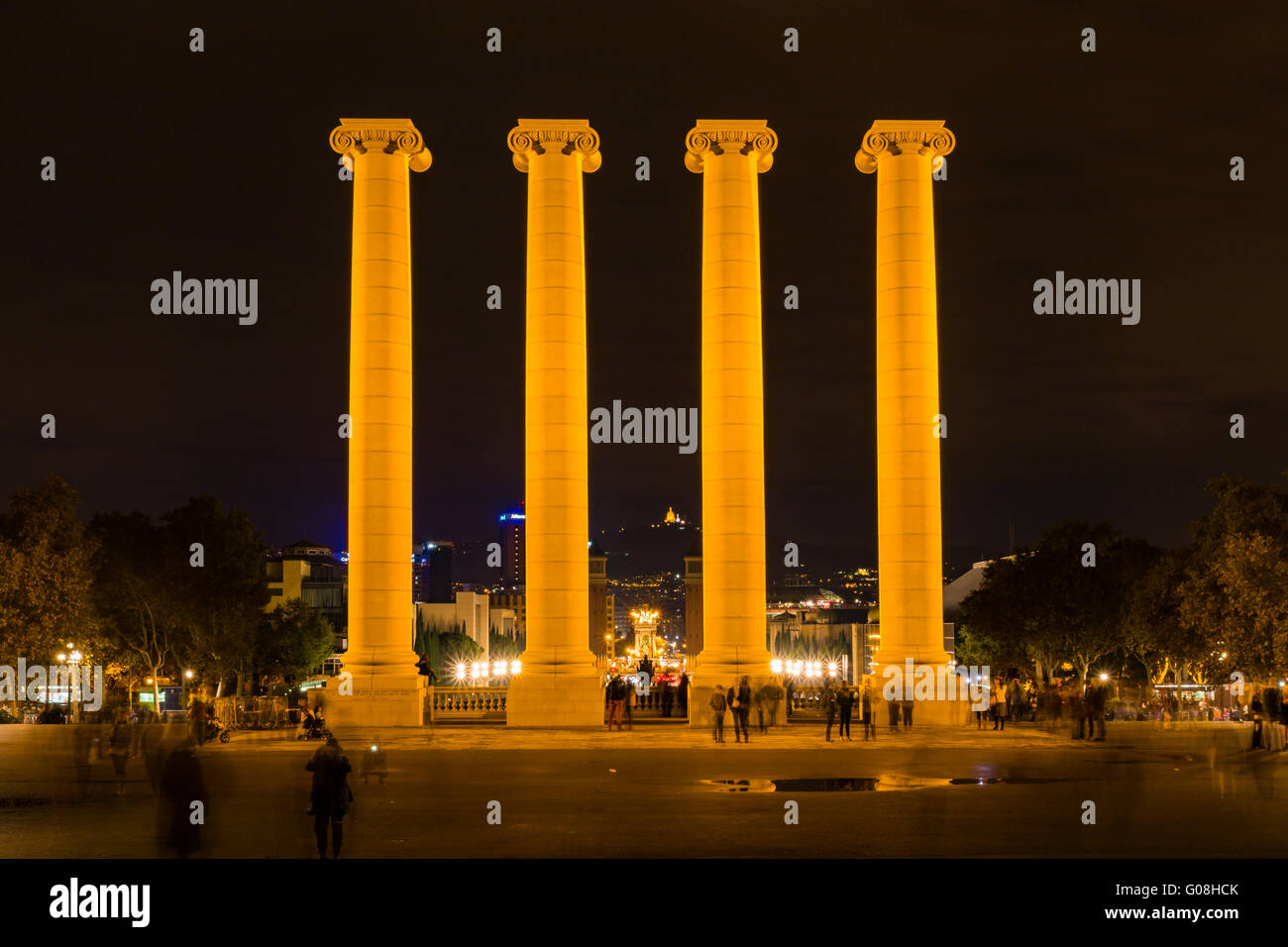 Les Quatre Columnes (quattro colonne}, Plaça de Josep Puig i Cadafalch, Barcellona, in Catalogna, Spagna Foto Stock