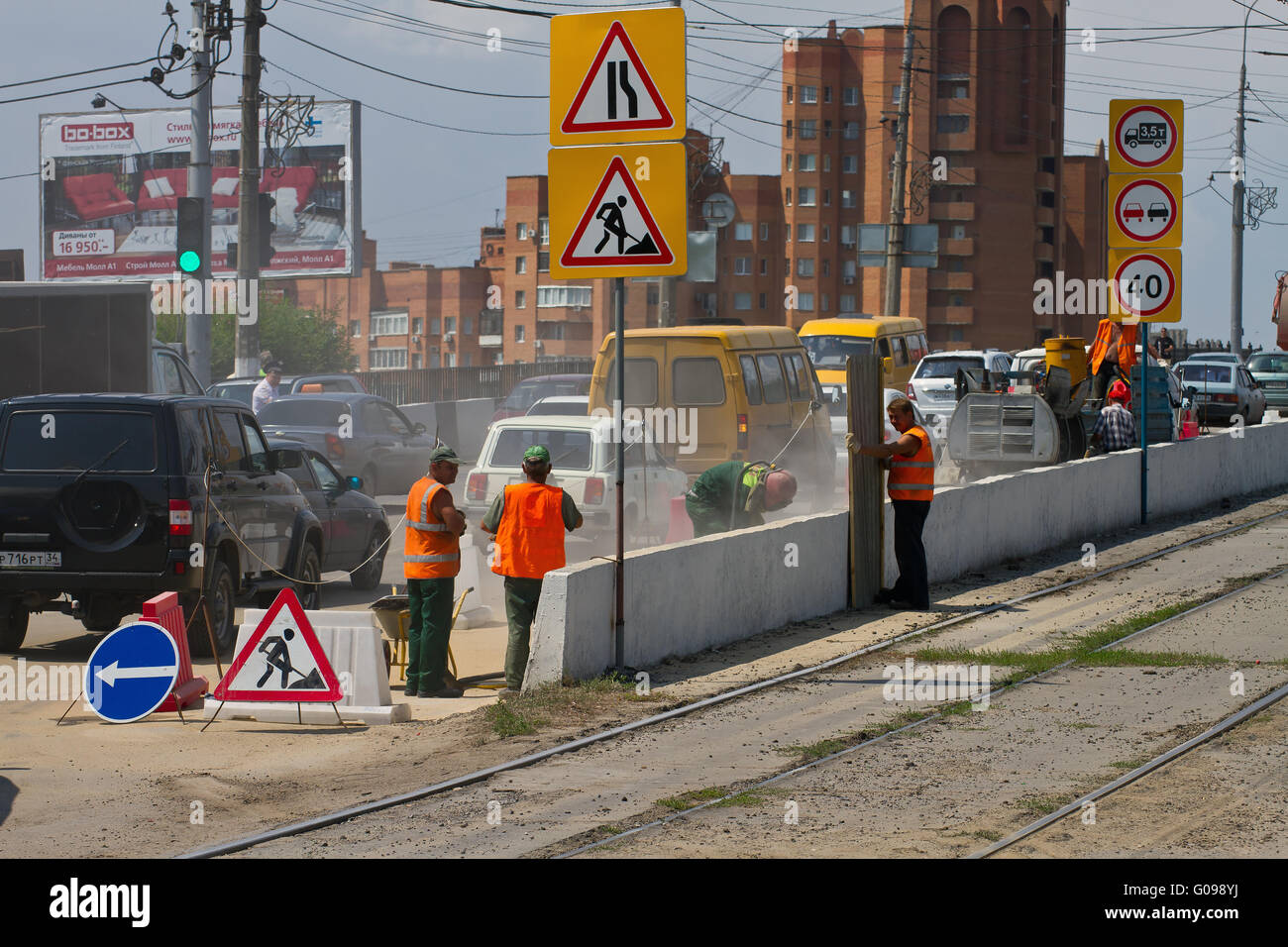 Il tubo sul ponte attraverso il Volga-don ca di navigazione Foto Stock