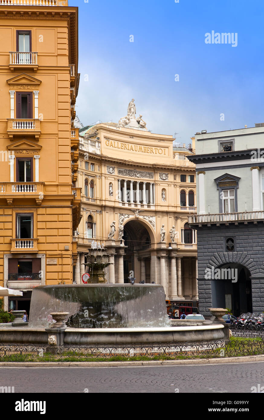 L'Italia. Napoli. Galleria Umberto- secolo gal pubblica Foto Stock